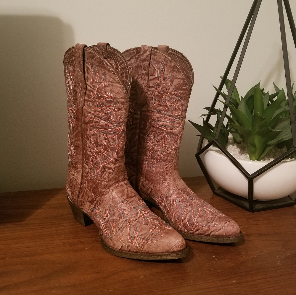 NWOT Ariat Women's Cowgirl Boots
